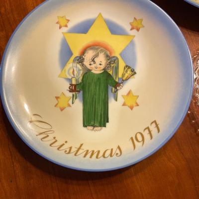C2-Decoratve Christmas Hummel plates