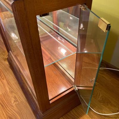C6-Small Lit Display Cabinet
