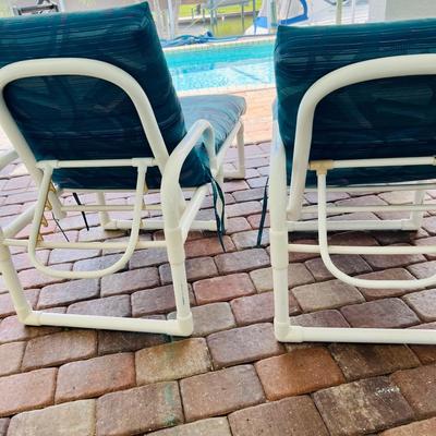 Pair of Outdoor Chaise Lounge Chairs with Cushions   (L-JM)