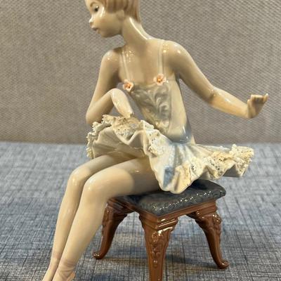 LLADRO Ballerina with Chipped Fingers