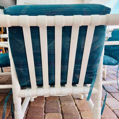 Outdoor Table and Chairs  (L-JM)