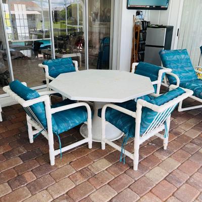 Outdoor Table and Chairs  (L-JM)