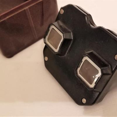 Lot #97  Vintage Bakelite View Master with many Reels