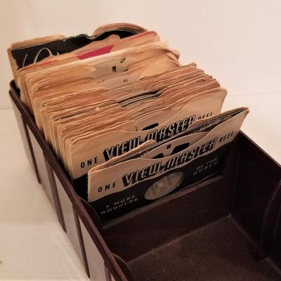 Lot #97  Vintage Bakelite View Master with many Reels