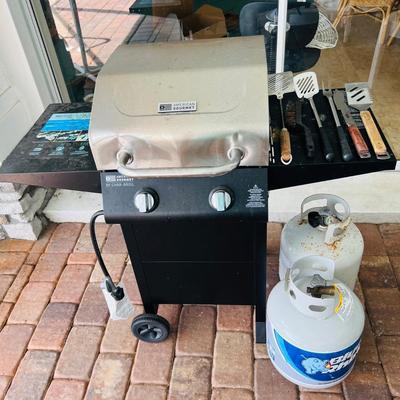 Char-Broil Propane Grill   (L-JM)