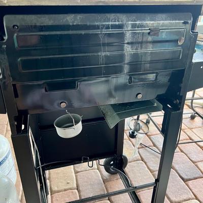 Char-Broil Propane Grill   (L-JM)