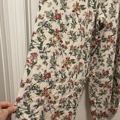 Ladies Tommy jeans size XXL Floral design. Beige with floral Elastic waist Pockets