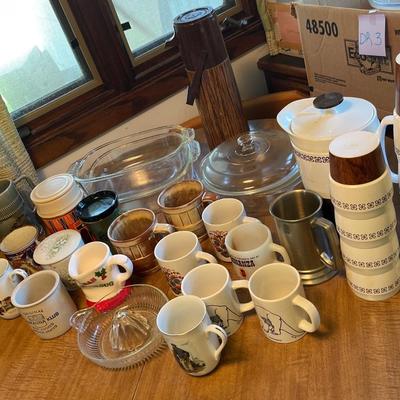DR10- Mugs + dishes lot