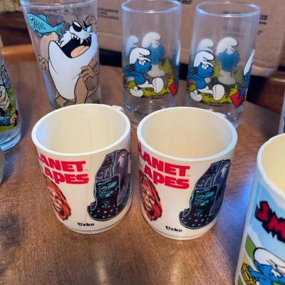 DR14-Miscellaneous character glasses (Star Wars, Tasmanian devil, Smurfs, planet of the apes etc.)
