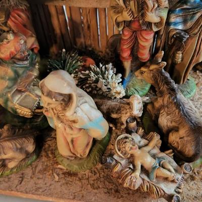 Vintage Nativity with Creche and original Box from Italy