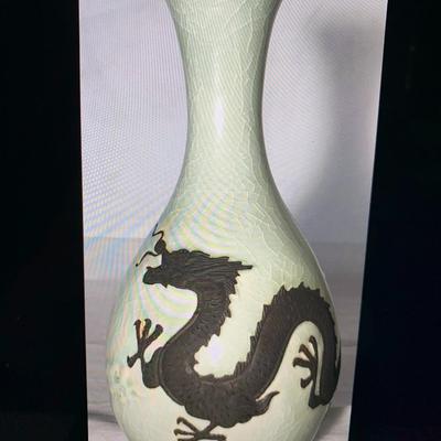 Asian Zing Green Vase Dragon Inlay 9 3/4 Inches Tall 4 Inch Diameter