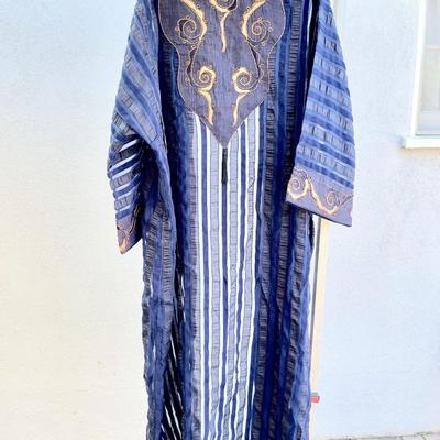 LOT 192  NAVY BLUE SHEAR ROBE/KIMONO W/EMBROIDERY BACK PANEL & LAPELS