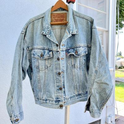LOT 193  VINTAGE BLOUSY LEVI JACKET FULL SLEEVES NARROW WAISTBAND