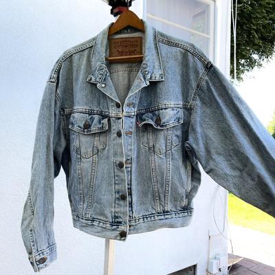 LOT 193  VINTAGE BLOUSY LEVI JACKET FULL SLEEVES NARROW WAISTBAND