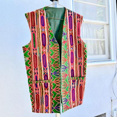 LOT 195  MIRROR CLOTH VEST REVERSIBLE SIZE M