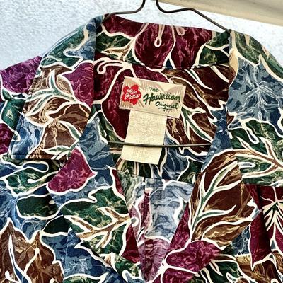 LOT 196   VINTAGE HIS & HERS HILO HATTIE MATCHING SHIRT & MUU MUU