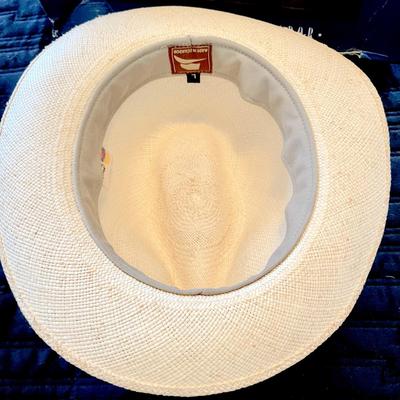 LOT 198  SERRANO HAT ECUADOR HAND WOVEN