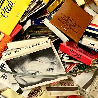 LOT 199  BIG BATCH OF VINTAGE MATCH BOOK COVERS BOX MATCHES FRONT STRIKE