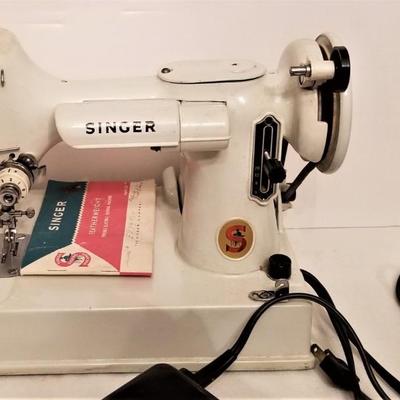 Lot #116  Singer FEATHERWEIGHT Sewing Machine - White - Works