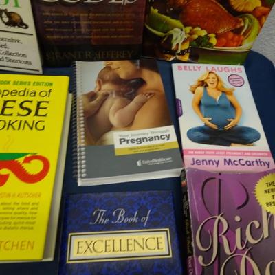 LOT 24. COLLECTION OF BOOKS