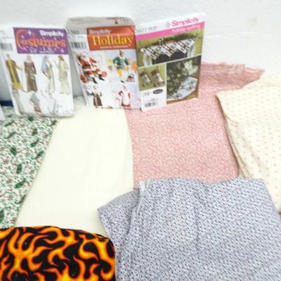 LOT 27. SEWING GEAR, PATTERNS AND MATERIAL