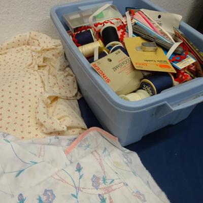 LOT 27. SEWING GEAR, PATTERNS AND MATERIAL