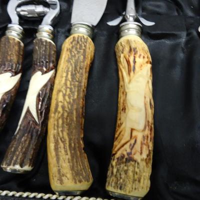 LOT 37. OTHELLO GERMAN MADE CARVING SET