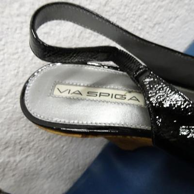 LOT 38. LADIES SHOES