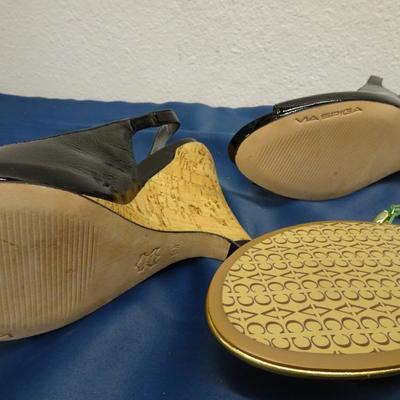LOT 38. LADIES SHOES