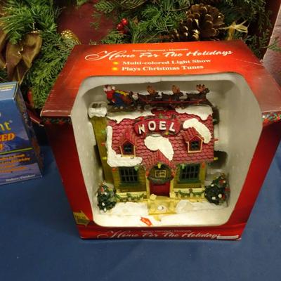 LOT 39. HOME DECOR