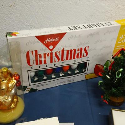 LOT 46. HOLIDAY DECOR