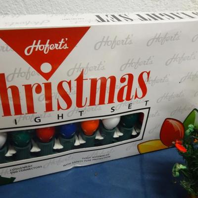 LOT 46. HOLIDAY DECOR