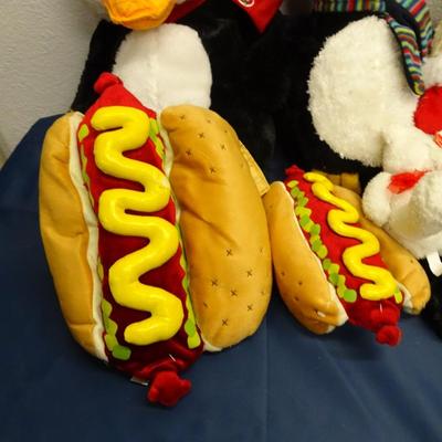LOT 58. PLUSH TOY COLLECTION