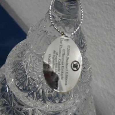 LOT 60. THOMAS KINKADE CRYSTAL REFLECTIONS HOLIDAY TREE
