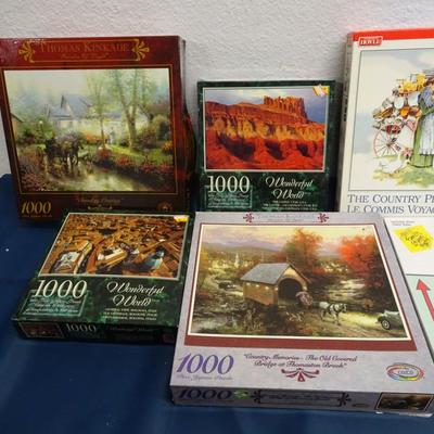 LOT 63. GAMES AND PUZZLES