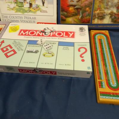 LOT 63. GAMES AND PUZZLES