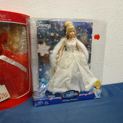 LOT 64. BARBIE DOLLS