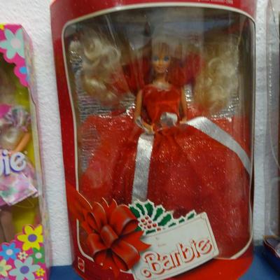 LOT 64. BARBIE DOLLS