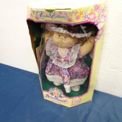 LOT 65. CABBAGE PATCH KID DOLL