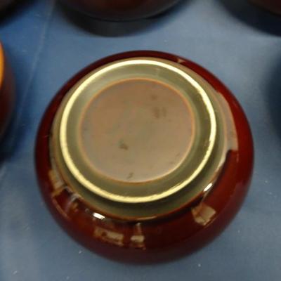 LOT #66   BOWLS AND GLASSES SET