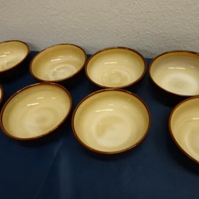 LOT #66   BOWLS AND GLASSES SET