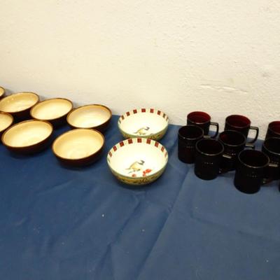 LOT #66   BOWLS AND GLASSES SET