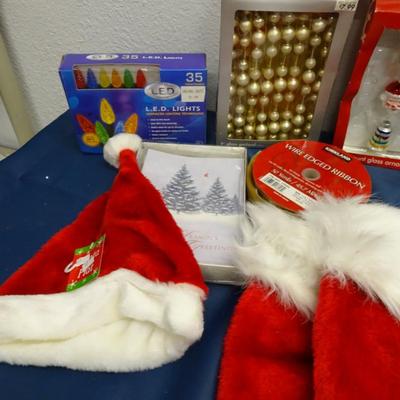 LOT 67. HOLIDAY DECOR