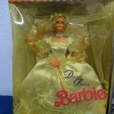 LOT 81. BARBIE DOLLS