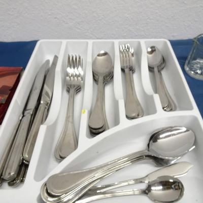 LOT 84. FLATWARE AND HOME DECOR