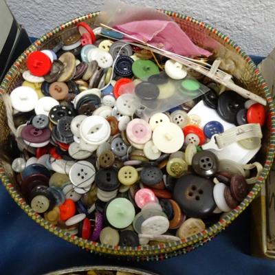 LOT 85. BUTTONS AND SEWING GEAR