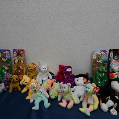 LOT 86.  TY BEANIE BABIE COLLECTION