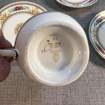 Antique Wedgewood Teacups w/Saucers Columbia