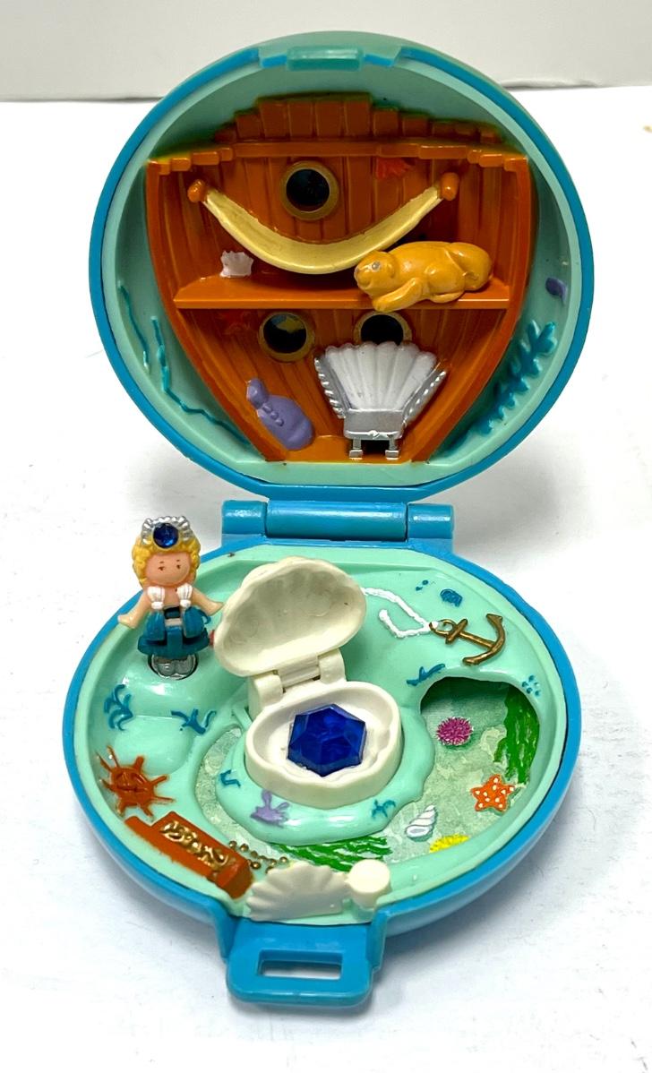 Retro Polly Pocket Bluebird Blue Colored Mermaid Seashell Small Toy Set |  EstateSales.org