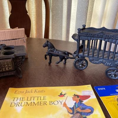 LR36-White organizer, Christmas bulbs, cast-iron mini stove and horse and carriage, brother typewriter cartridges, Cub Scout memorabilia